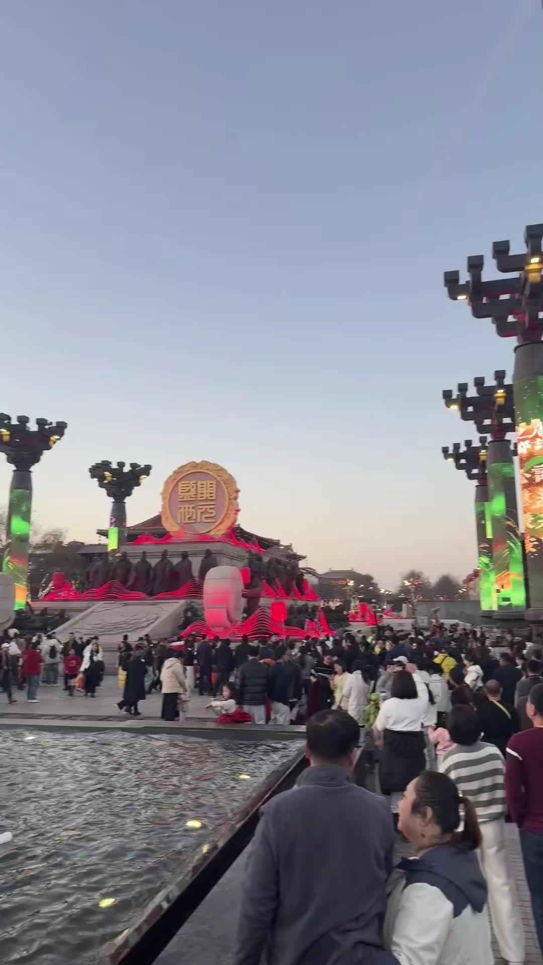 古城西安不夜城，大雁塔回民街，一众景点三天的行程结束！