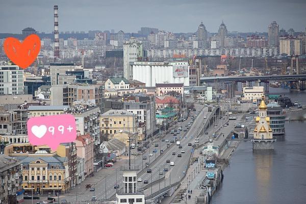 乌克兰传来新消息了
当地时间8日，乌克兰首都基辅响起多次爆炸声。

这天是8月8