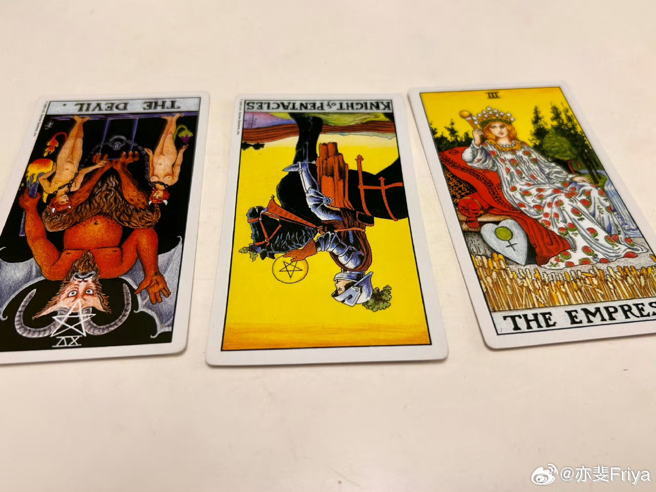 最近做塔罗咨询，客户问感情类的问题，总是抽到恶魔牌，正逆位都有，我的心难免要咯噔