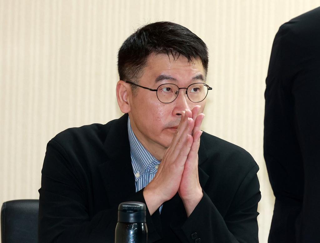 梁文杰菠萝释迦说 是否会重演林智坚“一尸多命”结局？2.2万网友投票一面倒
陆委