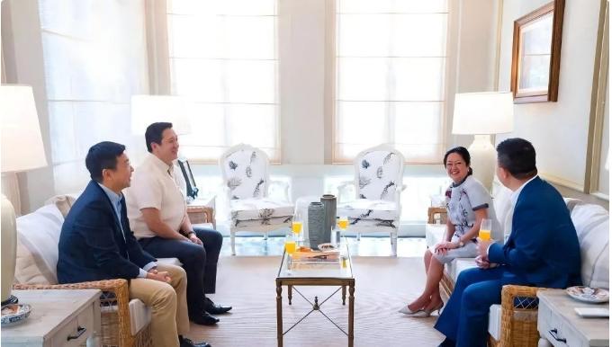 马科斯夫人邀中方进餐，不到72小时通告全球：中菲联手干了件大事。

中国驻菲大使