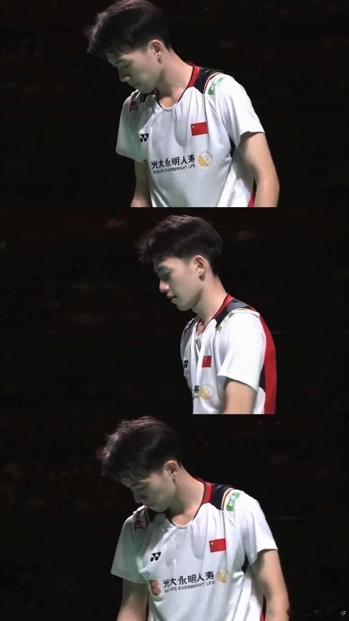 #王昶改网名#中二少年的大大愿望，羽毛球场上有伤痛有荣耀，更有少年热血。 ​​​