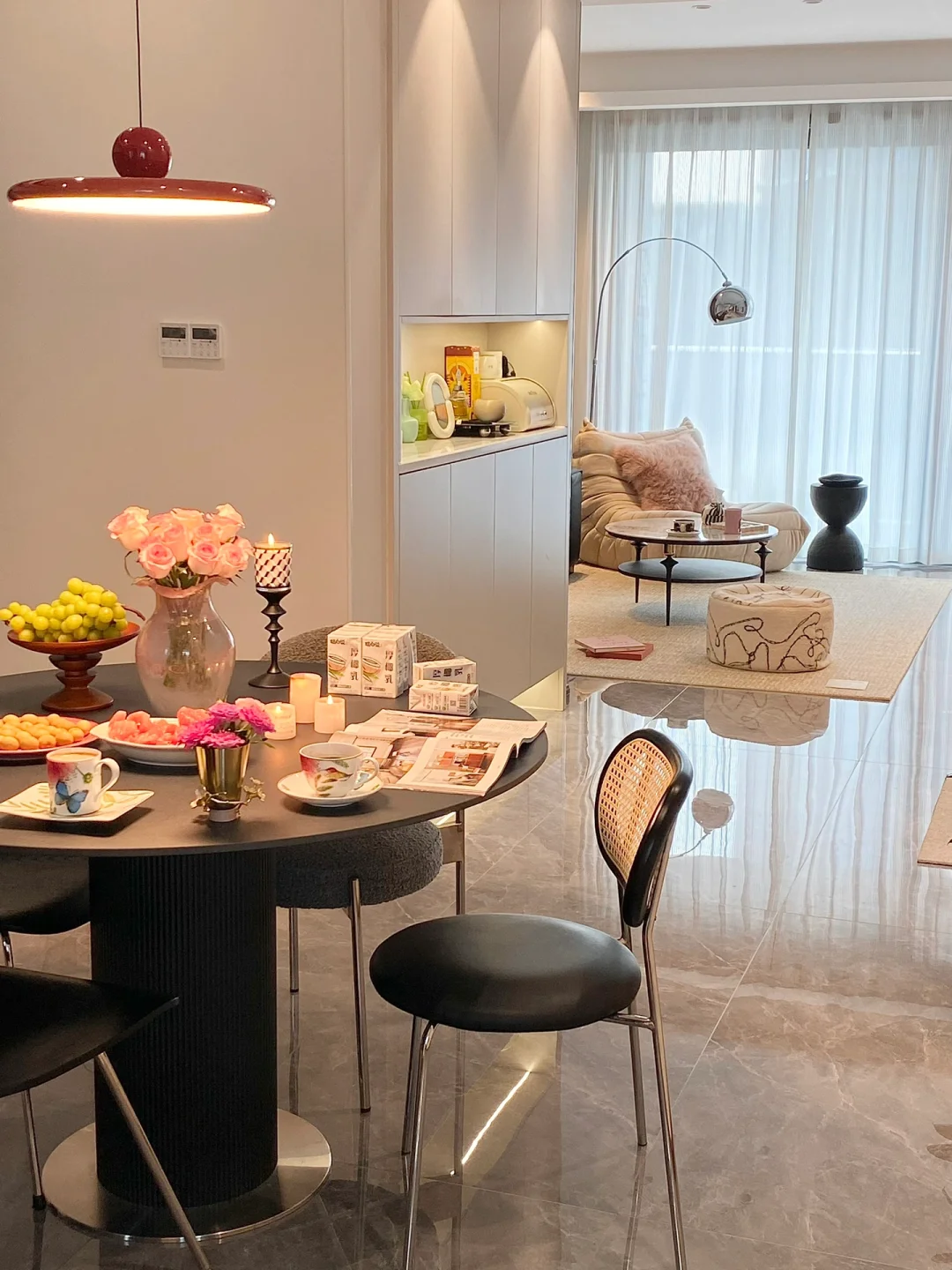 i人的温馨小屋🏡，餐边柜放管线机太香啦🤪