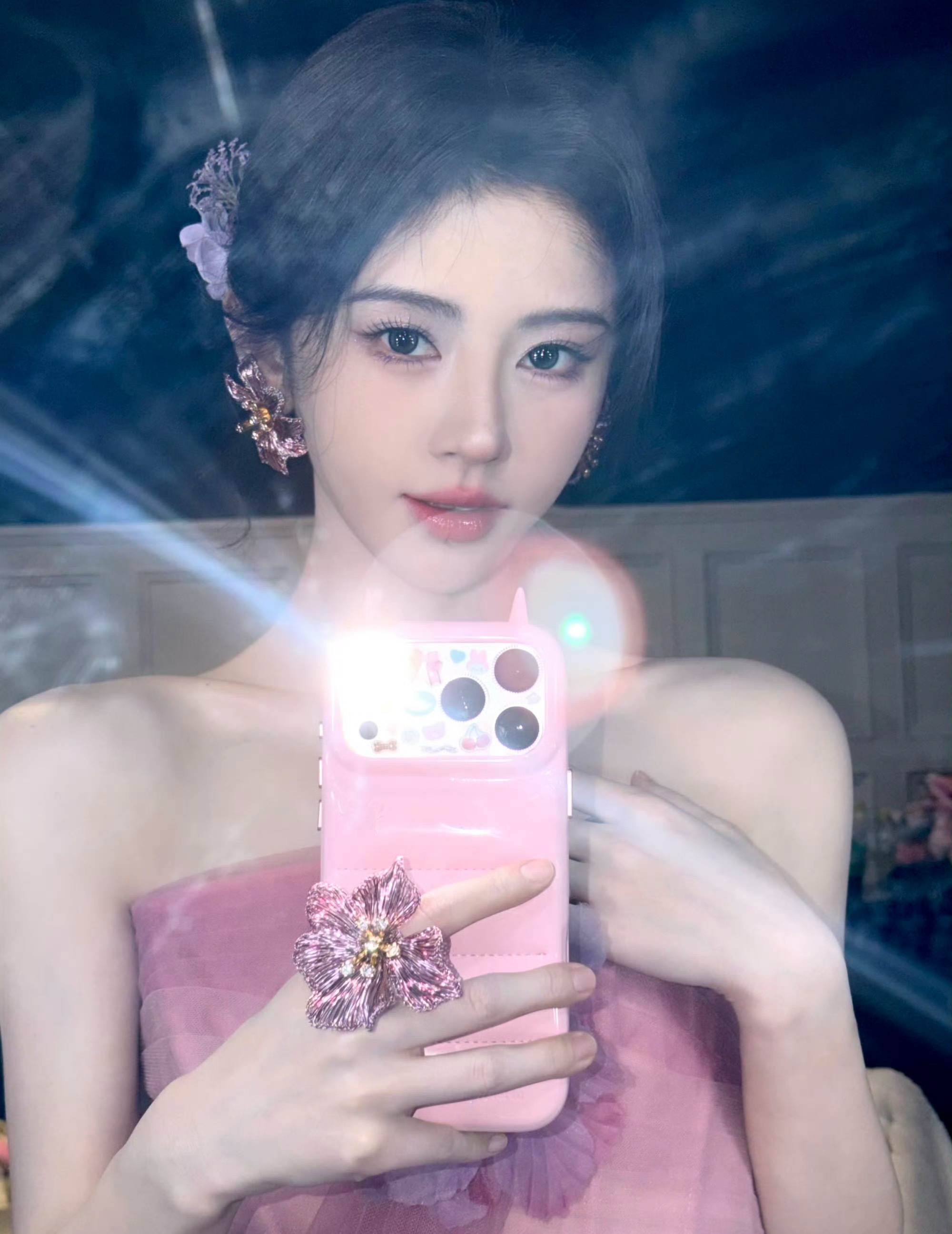 鞠婧祎  jjy鞠婧祎来战 jjy鞠婧祎阿黛 月亮不会丢，星星不会暗淡，我们也是