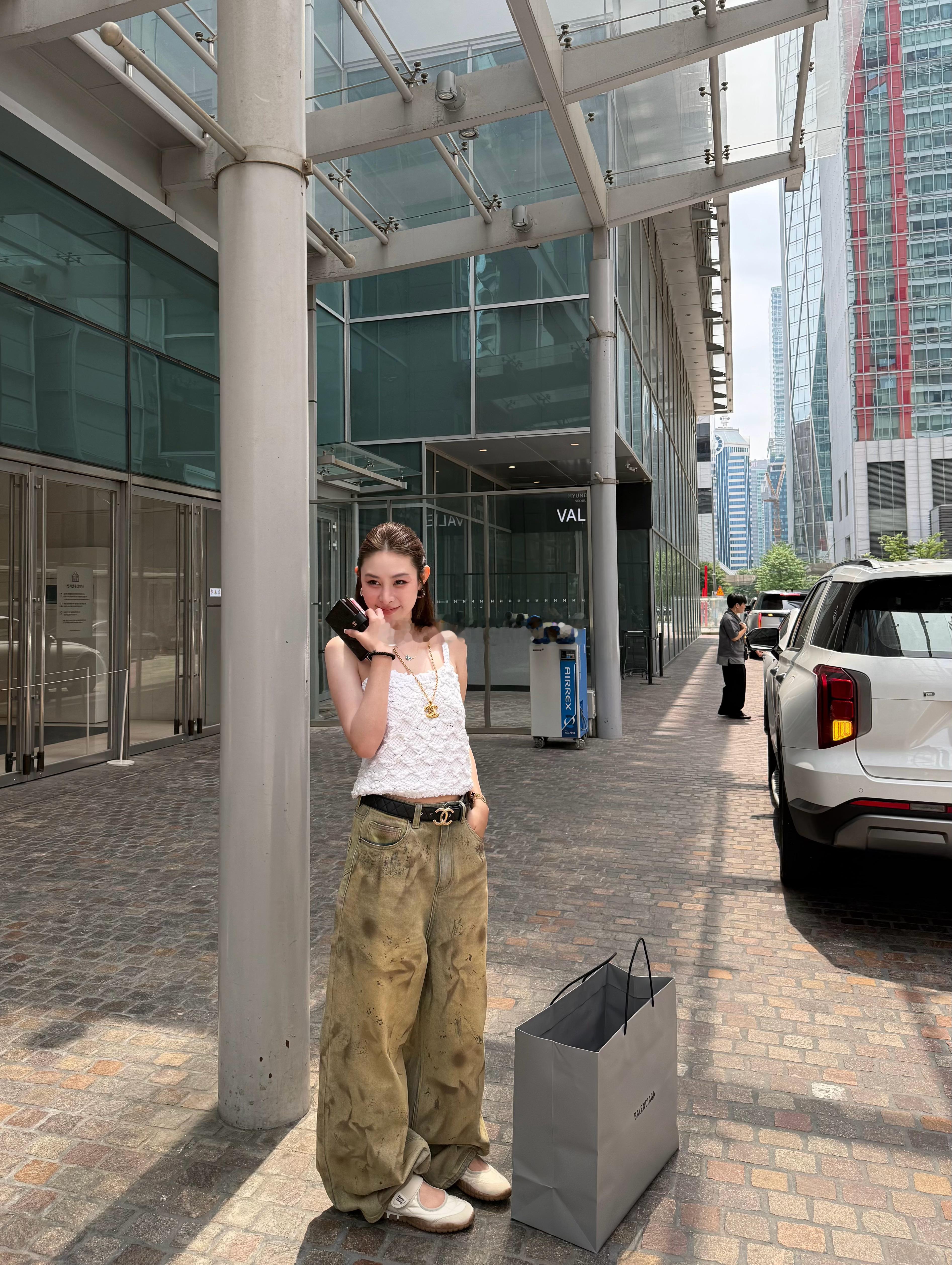 努力搞图 💪 剧透了很久的这条最爱的一条rose私服牛仔裤 打版水洗了好几个月