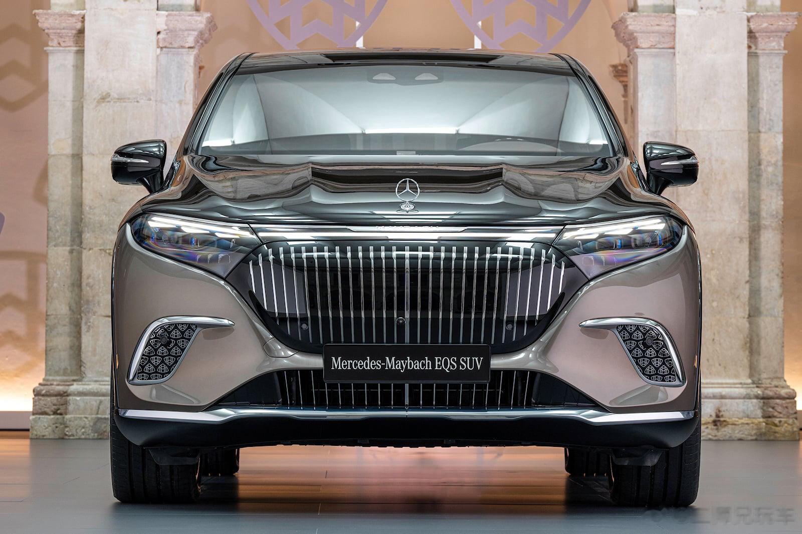 【美国网友如何评论迈巴赫EQS SUV？】在迈巴赫EQS SUV的评论区中，美国