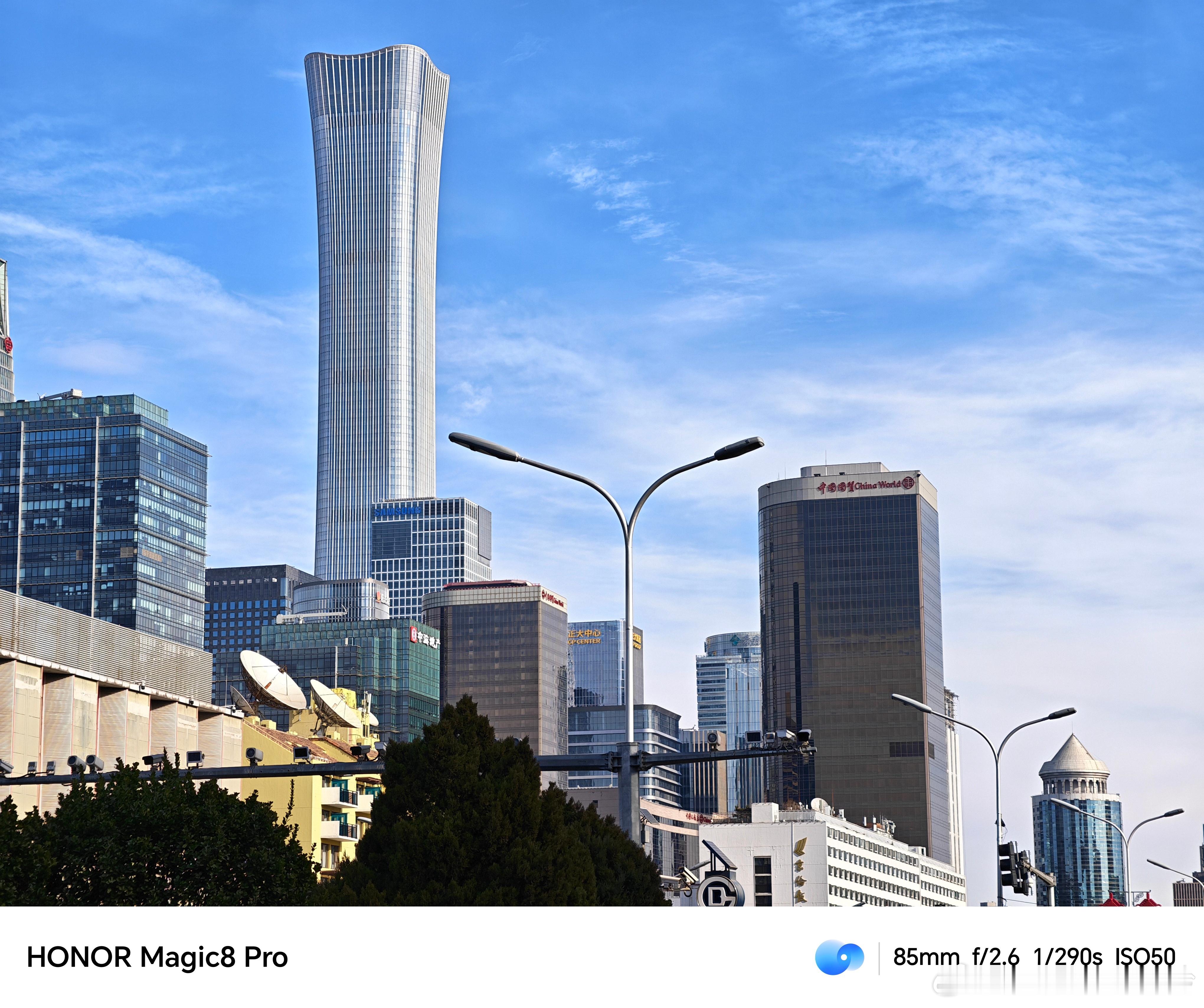 对于荣耀Magic8 Pro，之前旗舰Pro横评的时候就说过，在别家都在看齐苹果