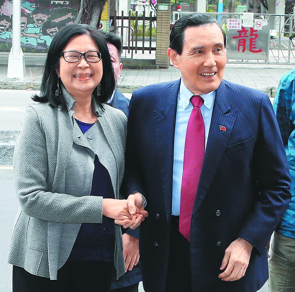 马英九基金会对错终究是民间事，作家杨渡劝为了马英九熄灯吧
马英九基金会风波不断，