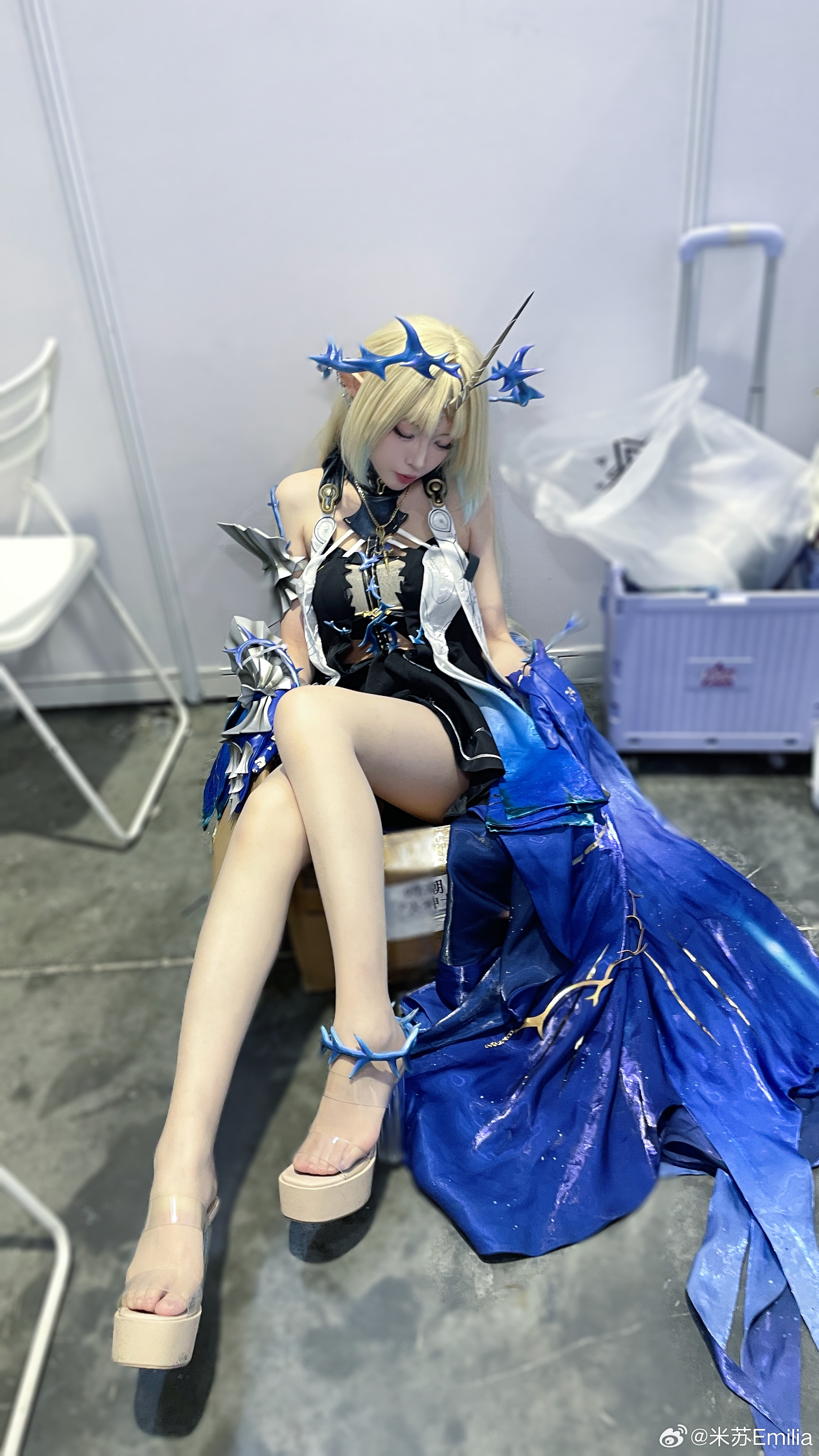鸣潮[超话]鸣潮鸣潮芙露德莉斯鸣潮2025agf 打包装箱中……坚持一下，最后一