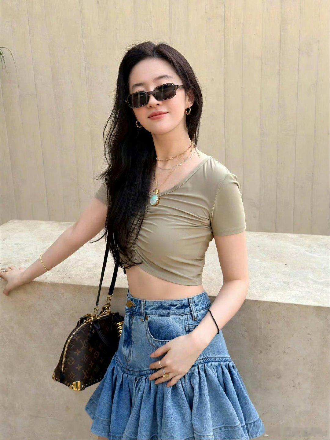 刘亦菲阿联酋素颜照好权威的刘亦菲 