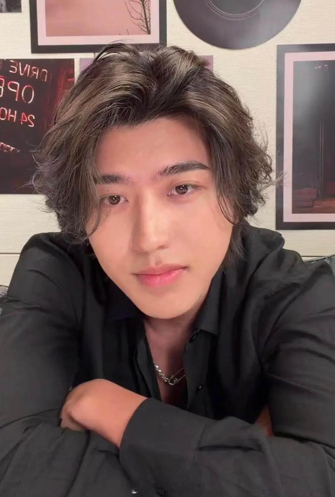 花有重开日，人无再少年 