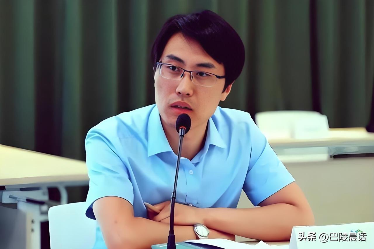对学成之后专门反咬祖国的赵通，我们应该予以制裁。
 
赵通本是个农村的普通孩子，