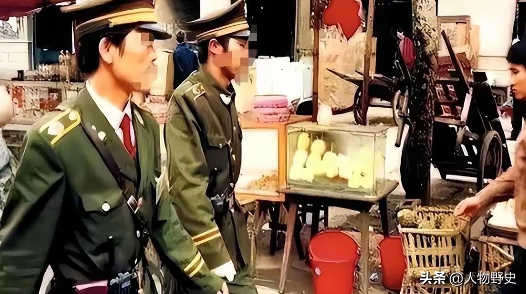 1996年春，唐山在对陡河进行清淤作业时，从淤泥中挖出了一把沾满泥土的五四式手枪