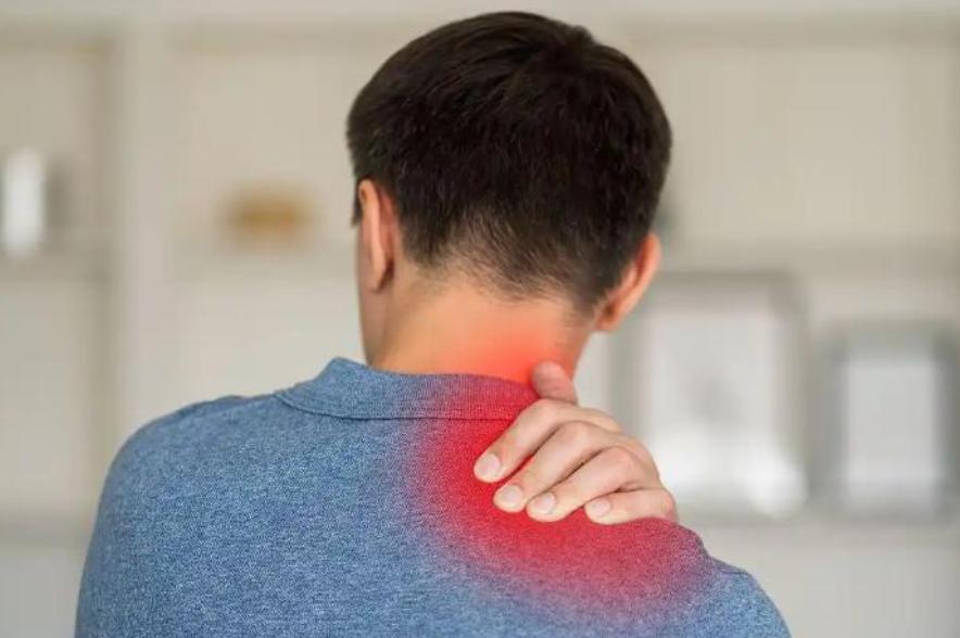 男子右肩疼了6个月查出肺癌:身上4处疼痛,可能是癌症和疾病的征兆

右肩疼了半年