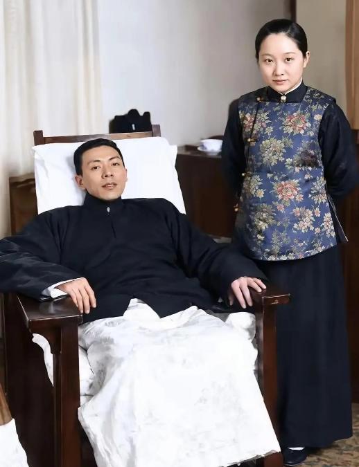 1919年，张家的佣人朱逸民，嫁给了东家张静江，你没看错，穷人家的姑娘，在雇主家