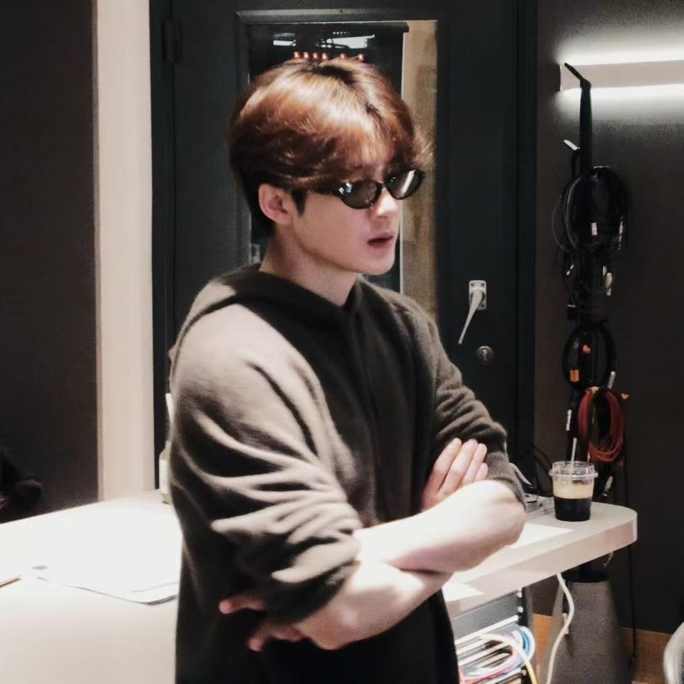 这完全是我老公，又是录音室日常，我真的感觉三专不远了