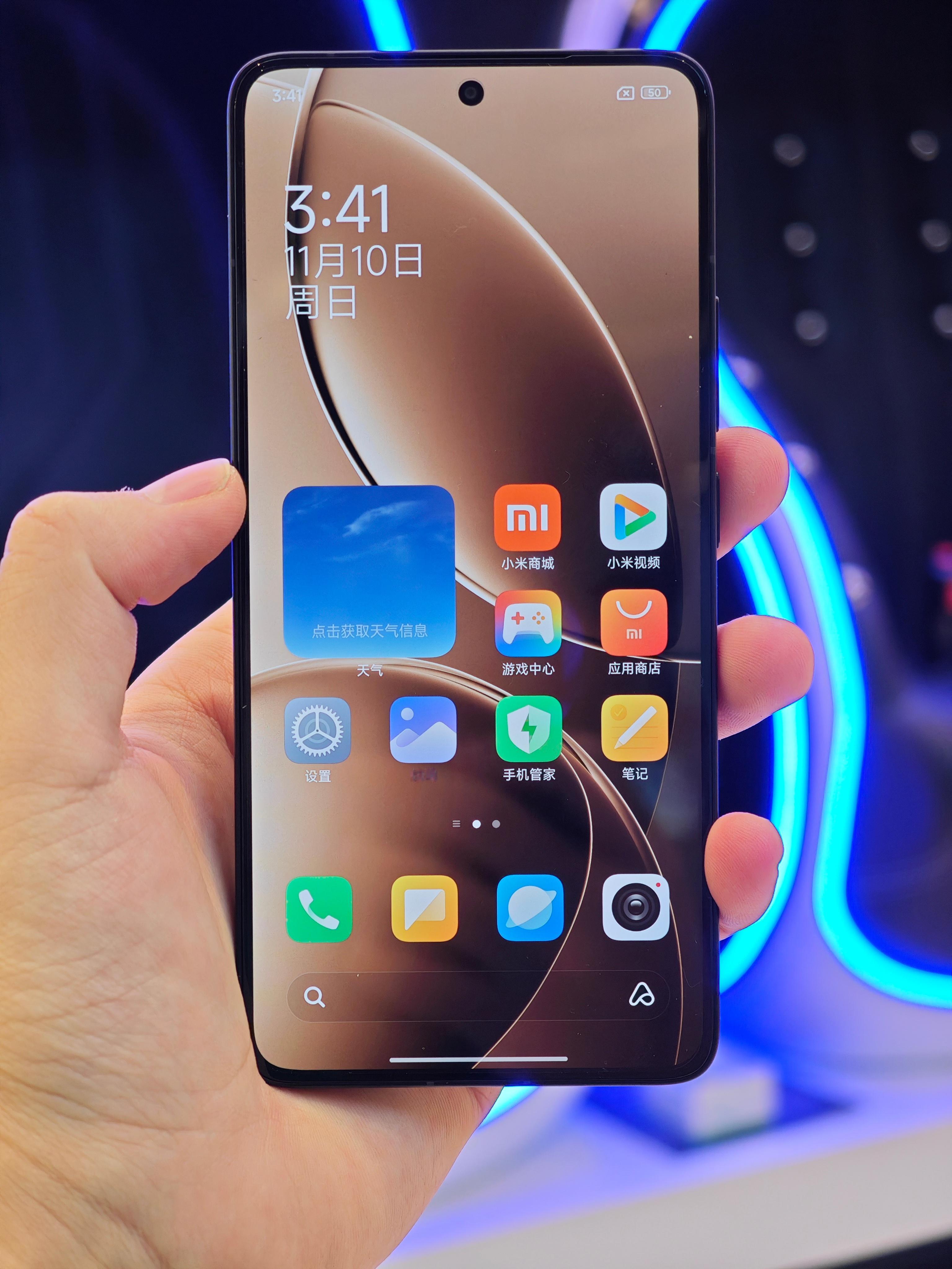 体验了一下Redmi K80 Pro，个人感觉这一代设计比上一代更好看。尤其喜欢