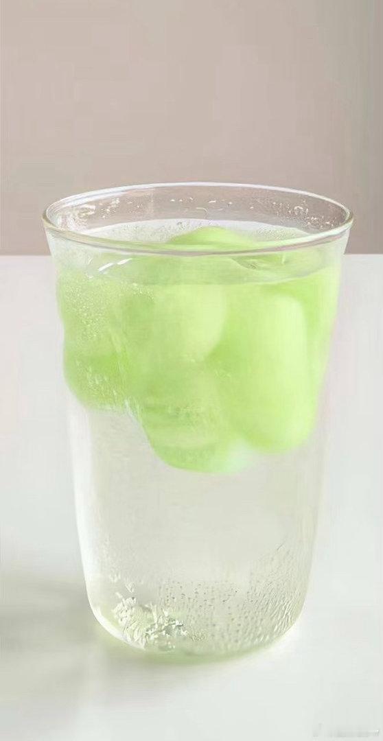 图灵塔罗  水癸水这两个月注意身体大火收汁，水有点干涸了只能在目前的位置苟住或者