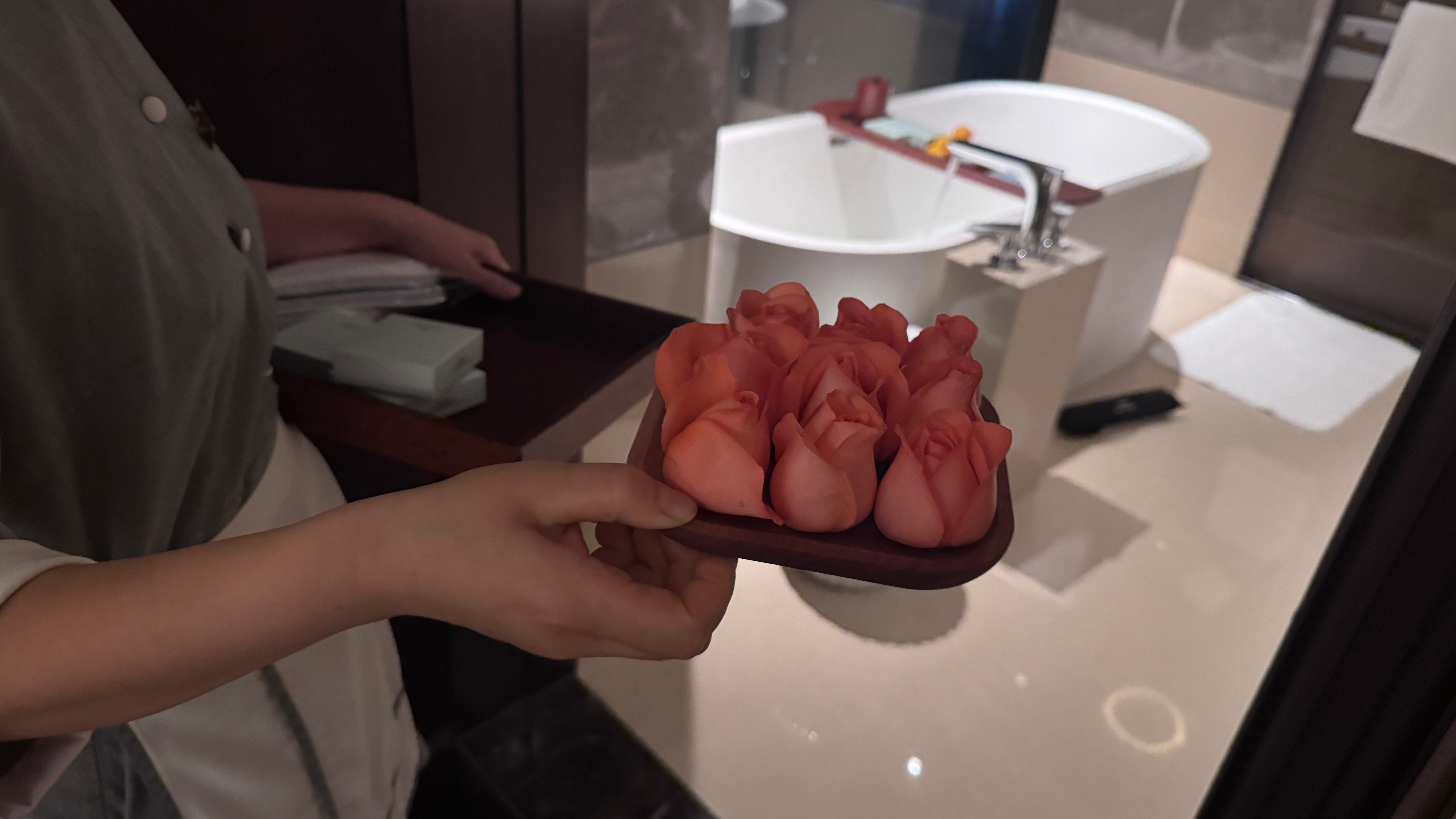 重庆真好[抱一抱]最喜欢泡玫瑰花花啦～[赢牛奶][赢牛奶][赢牛奶] ​​​