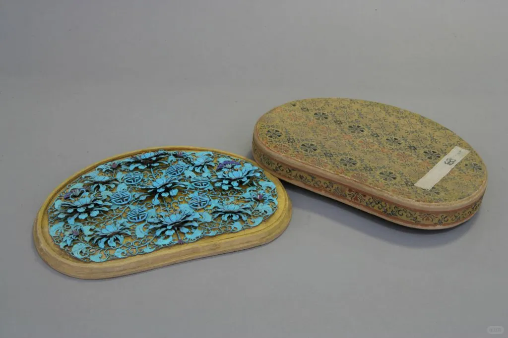 点翠勾莲寿纹头面