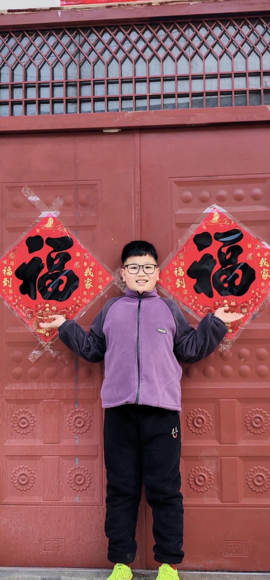 一句话概括，幸福是什么⊙∀⊙？幸福其实很简单，只有九个字“有家回，有人等，有饭吃