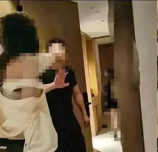 贵州德江一酒店违规接待醉酒未成年女生，致其被男子侵犯后被依法取缔。
 
5月10