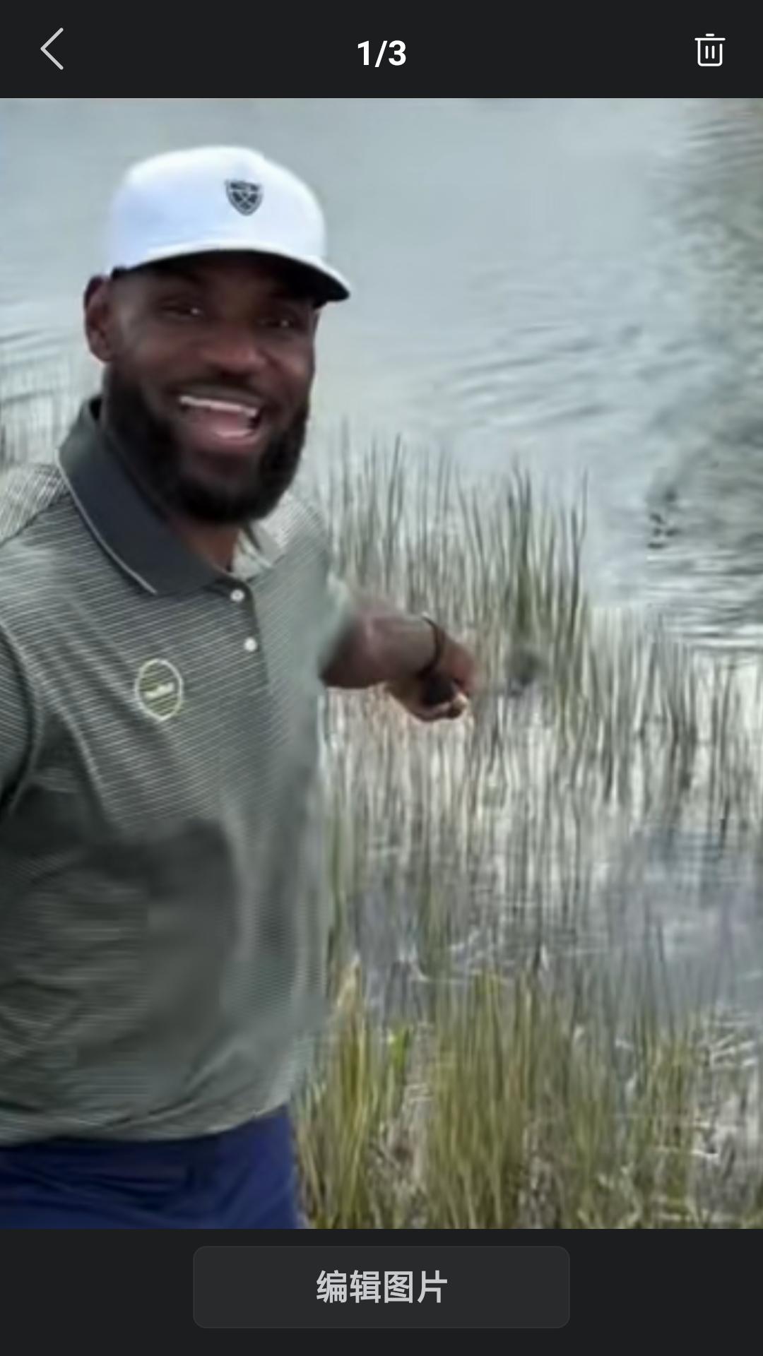 【近日NBA 球星勒布朗詹姆斯更新社交媒体，上传与朋友户外打高尔夫球时偶遇鳄鱼的