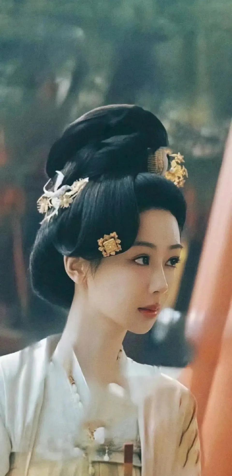 国色芳华、珠帘玉幕、子夜归都是唐妆哪个更好看？