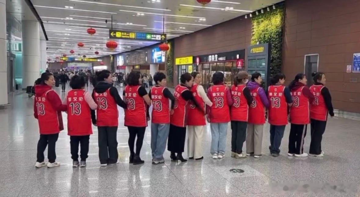 谢谢你们对艾伦的爱郭艾伦