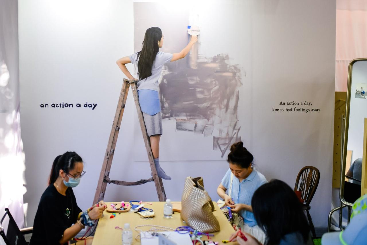 为什么在小红书里的「电商」，长成了「市集」的模样