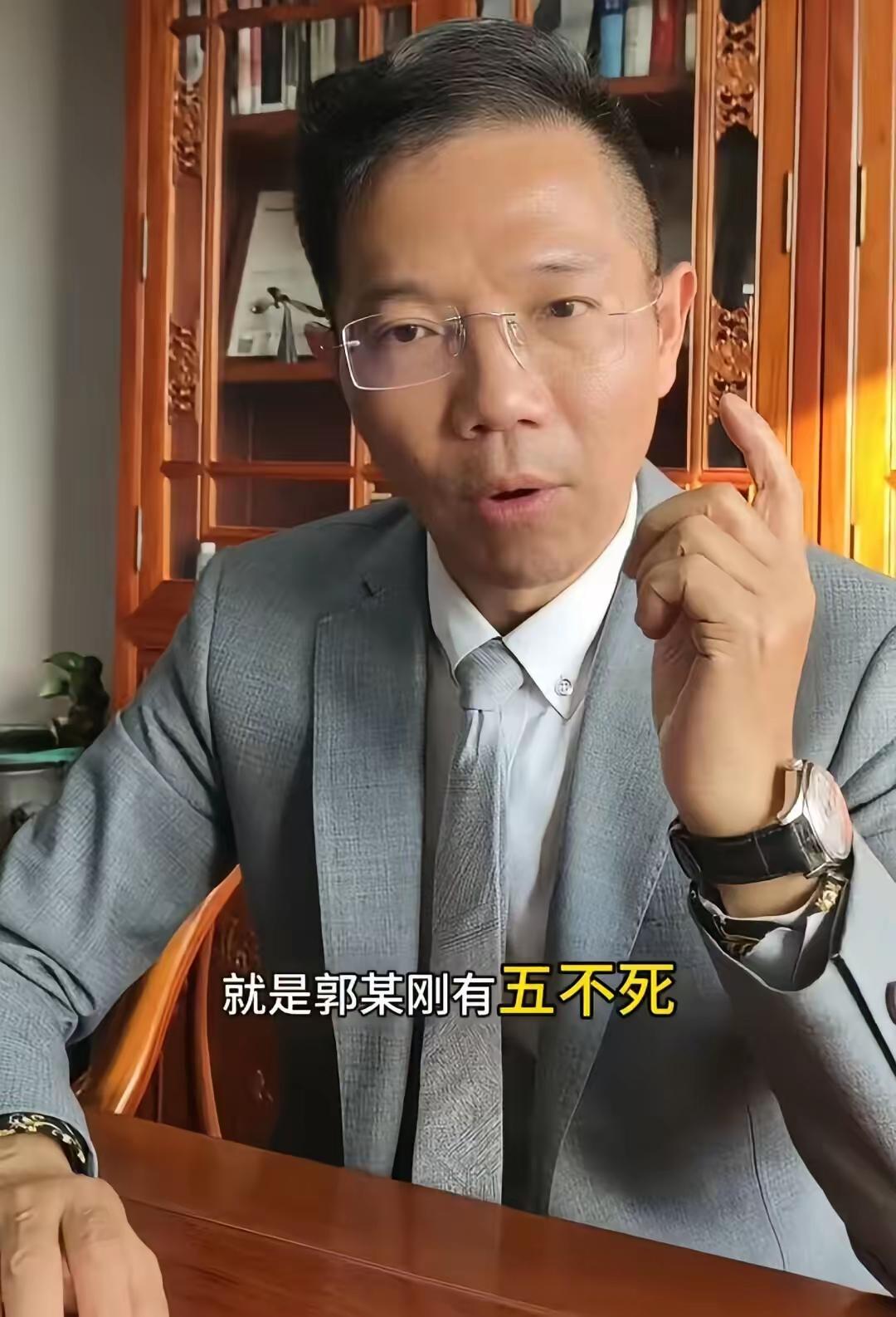 9人破门砸窗闯民宅围殴，60岁老人退无可退反击，反而被控故意伤害？长治这起案子的