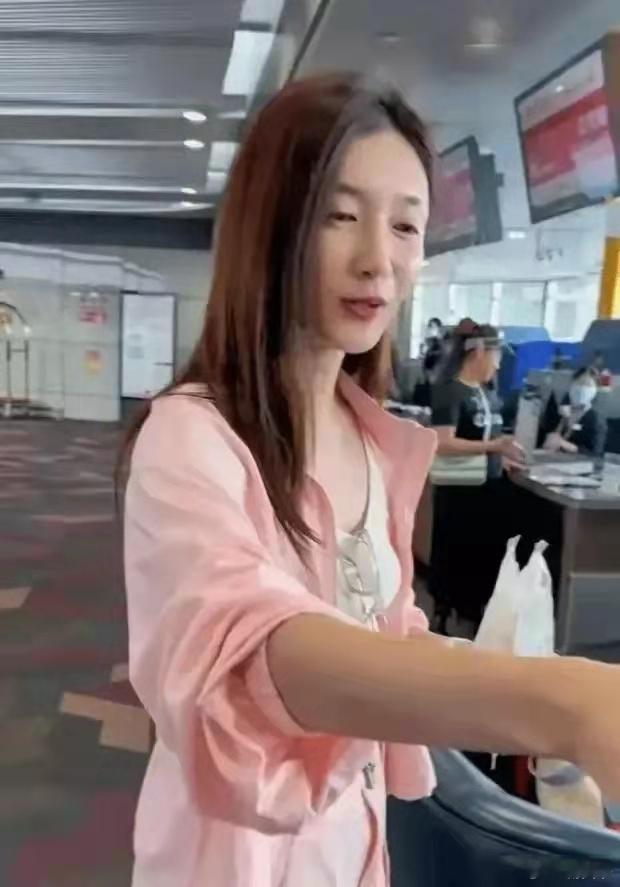 江疏影素颜白到发光！ ​​​