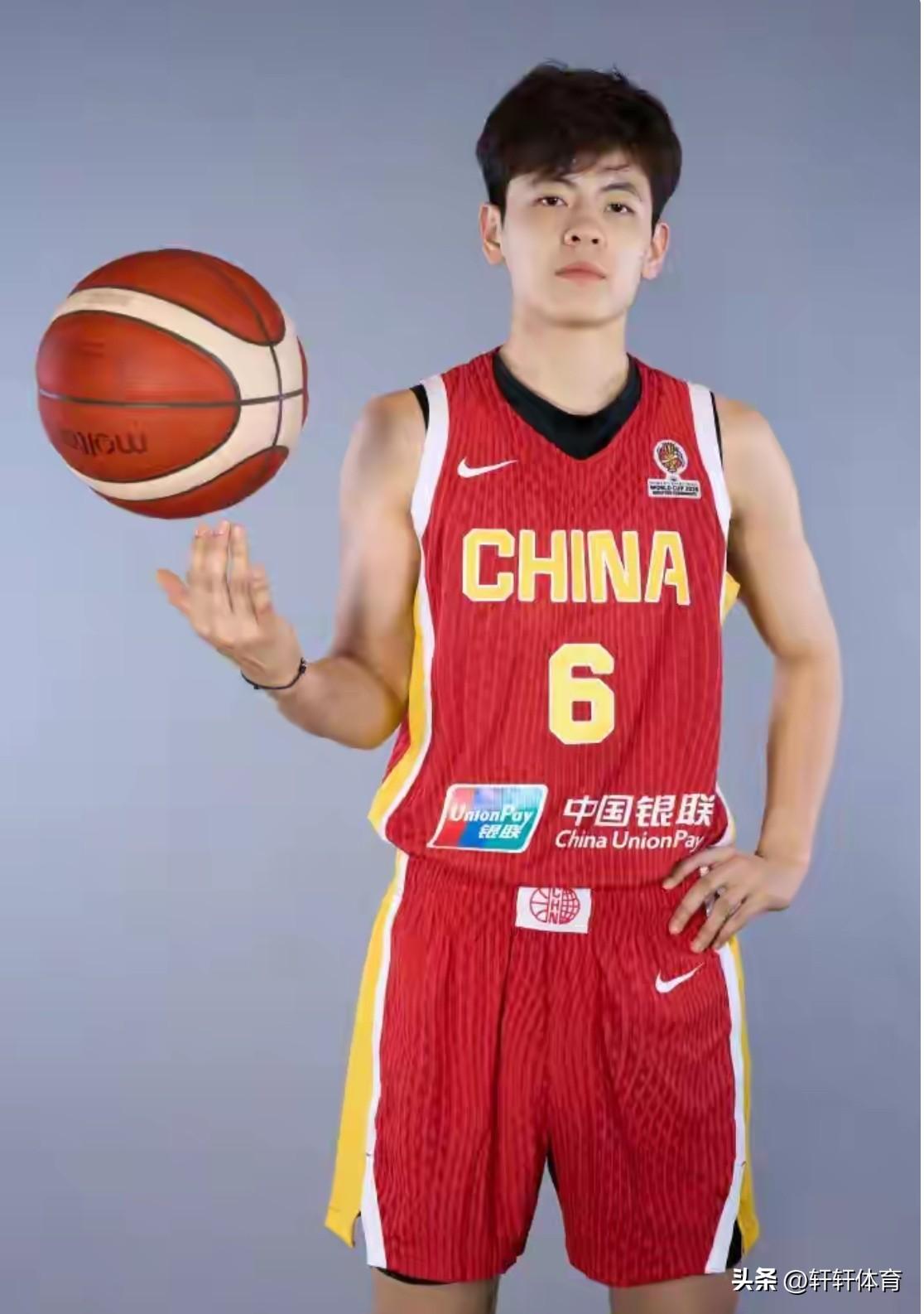 中国女篮公布参加本次世预赛国家队队长新人选，不是后场大脑王思雨，不是中场绝对核心