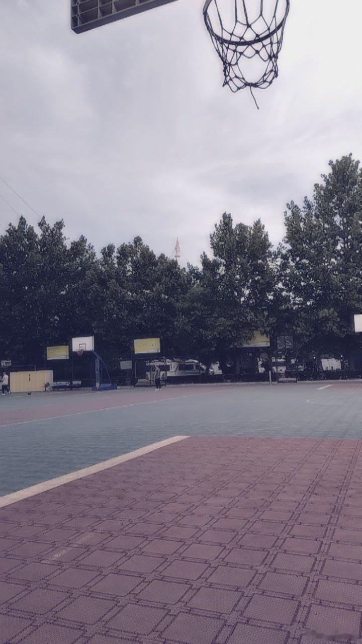 6：9：5，30个罚球线位置投进20个。100个三分球投进30个。 ​​​