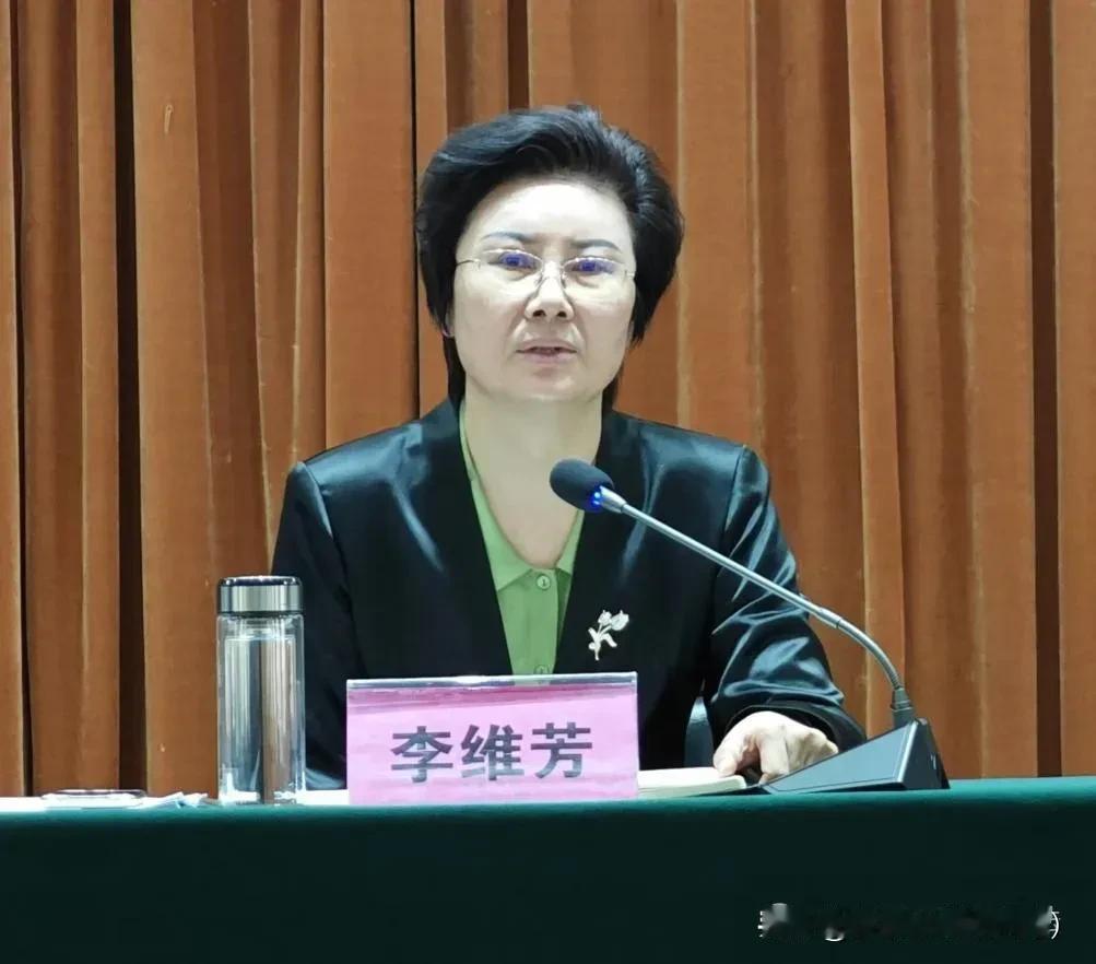 热烈祝贺：陇县县委副书记、县长李维芳荣获全国“八五”普法中期 表现突出个人的荣誉