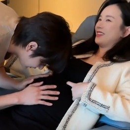 张檬称月子要坐满100天张檬的选择让人感动，月子期间好好休息，才能和宝宝一起享受