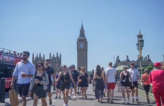 伦敦已达34.8°C，英国5月最热纪录被打破

英国气象局证实，该 国5月份的最