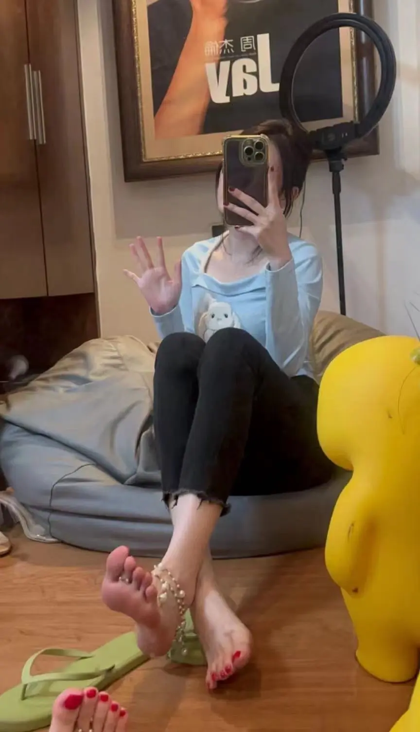 生活或许总有遗憾，但未来依旧美好