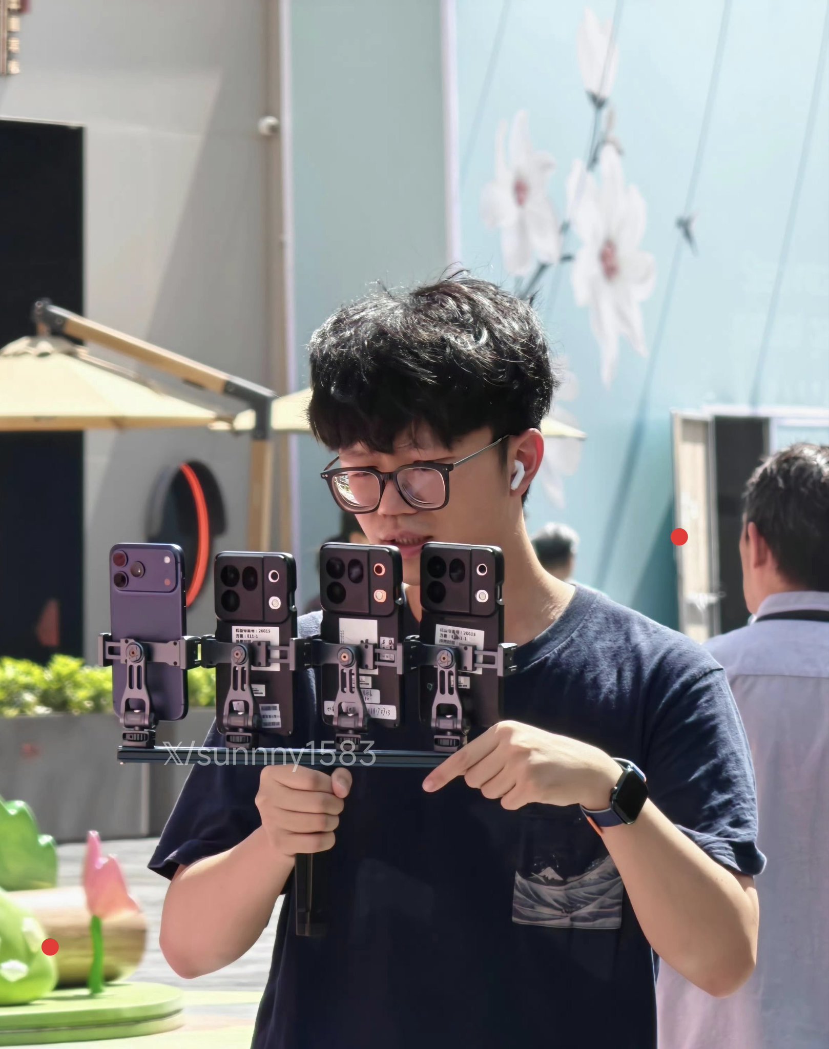 OPPO Find X10 系列首次真实机身曝光OPPO Find X10、Fi