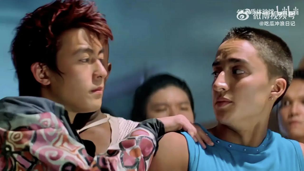 陈冠希“本山化”引热议：内娱男神的时光注脚
 
近日，有网友在日本菜市场偶遇陈冠