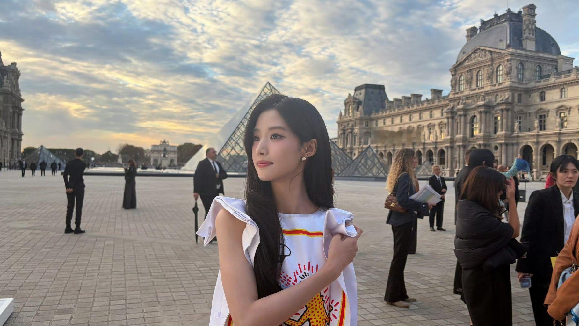 卢昱晓[超话]卢昱晓扛住了G社镜头 卢昱晓这状态太绝啦！G社生图都能完美hold