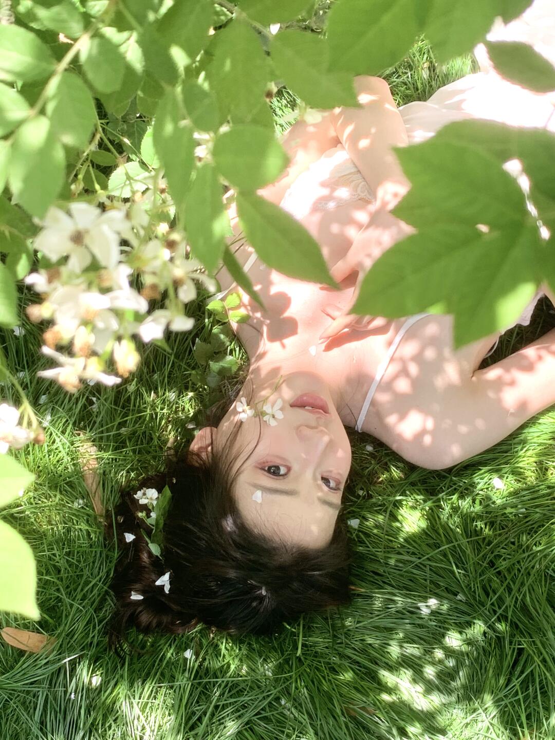 少女的心事散落在绿荫里🌿✨武汉写真