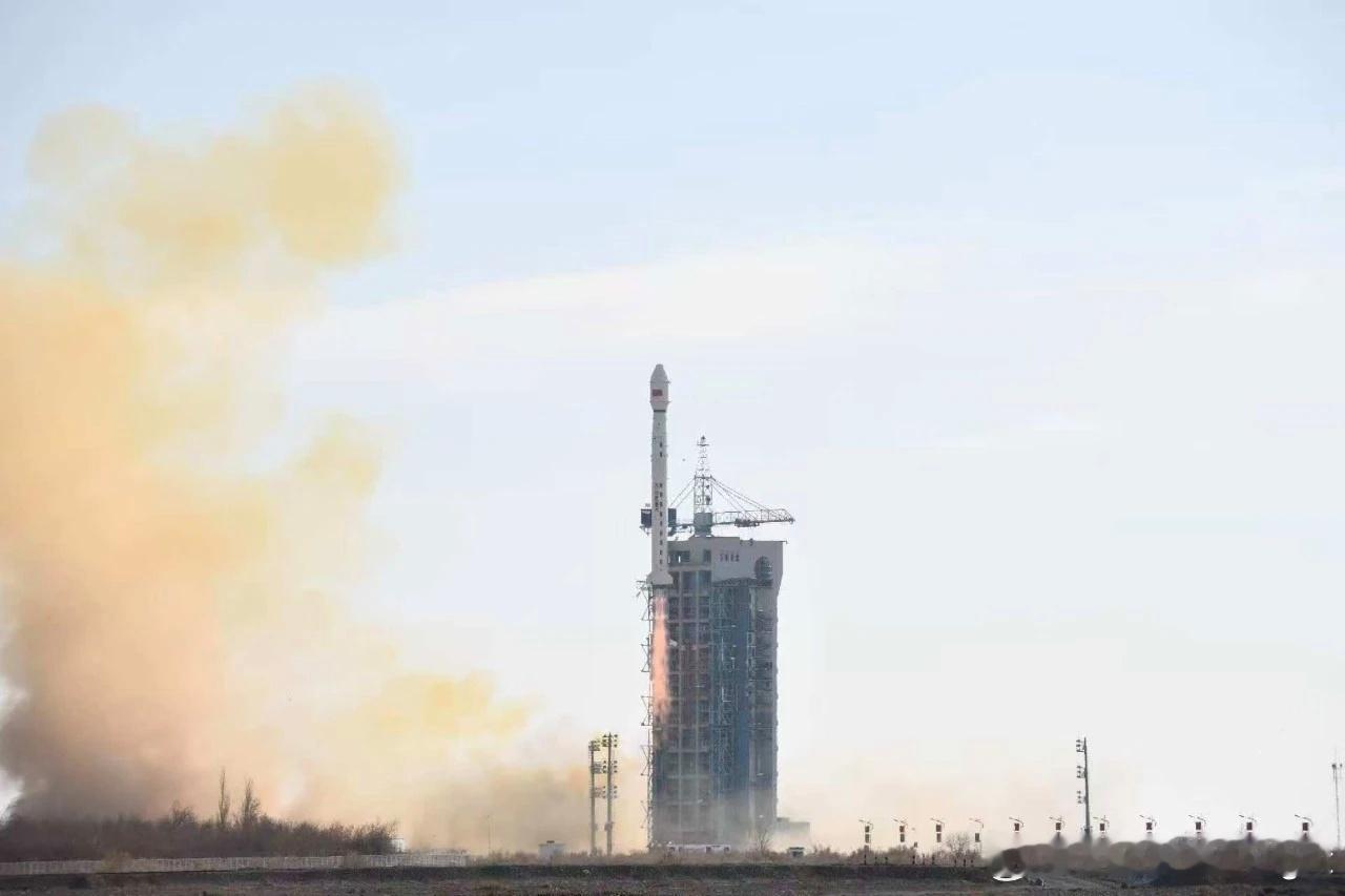 酒泉&老长征收官长征四号乙运载火箭在酒泉卫星发射中心成功发射天绘七号卫星，202