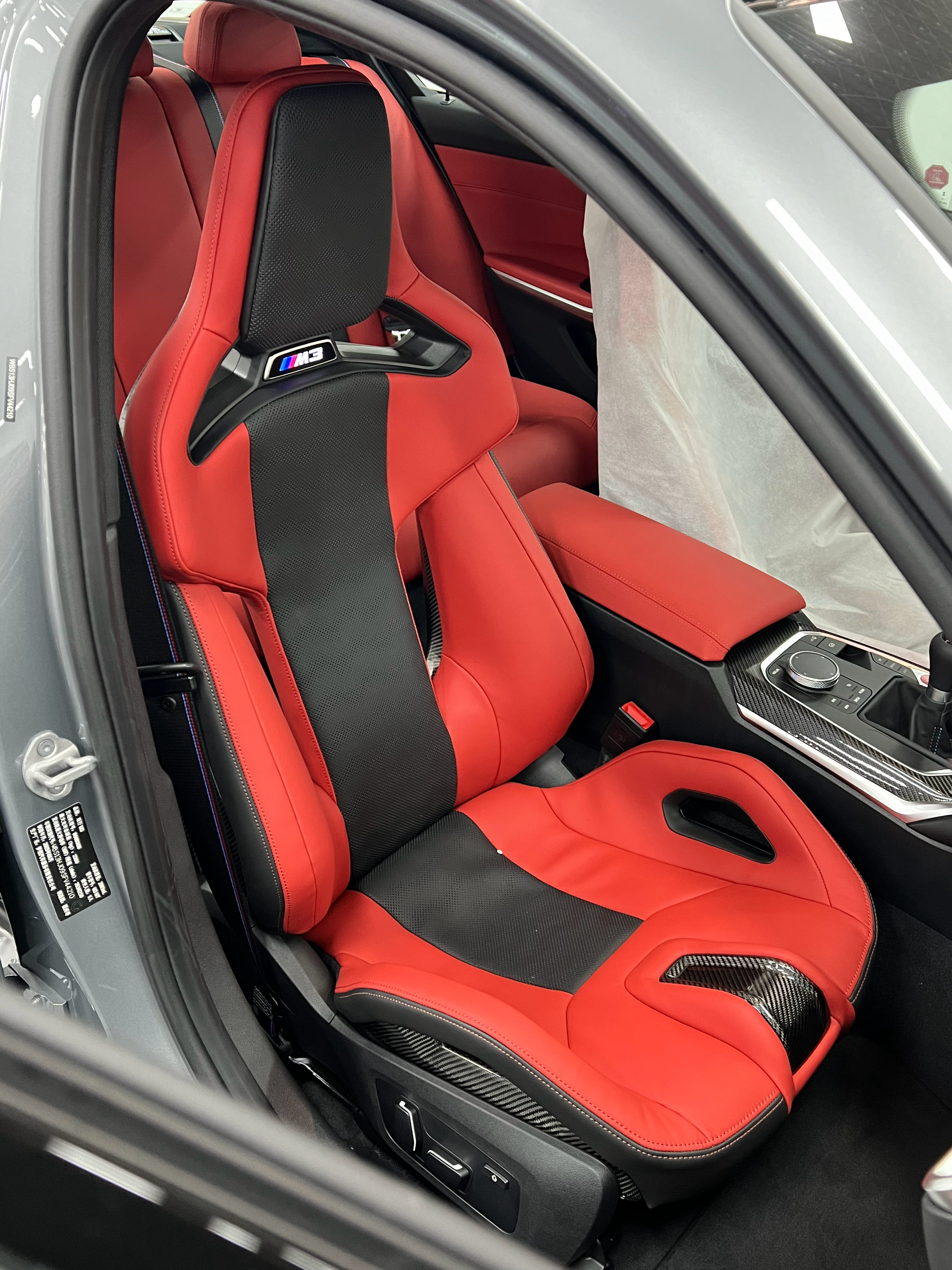 马年开宝马，手动挡M power现货情况手动挡M3 灰色外观，红色内饰，带碳椅已