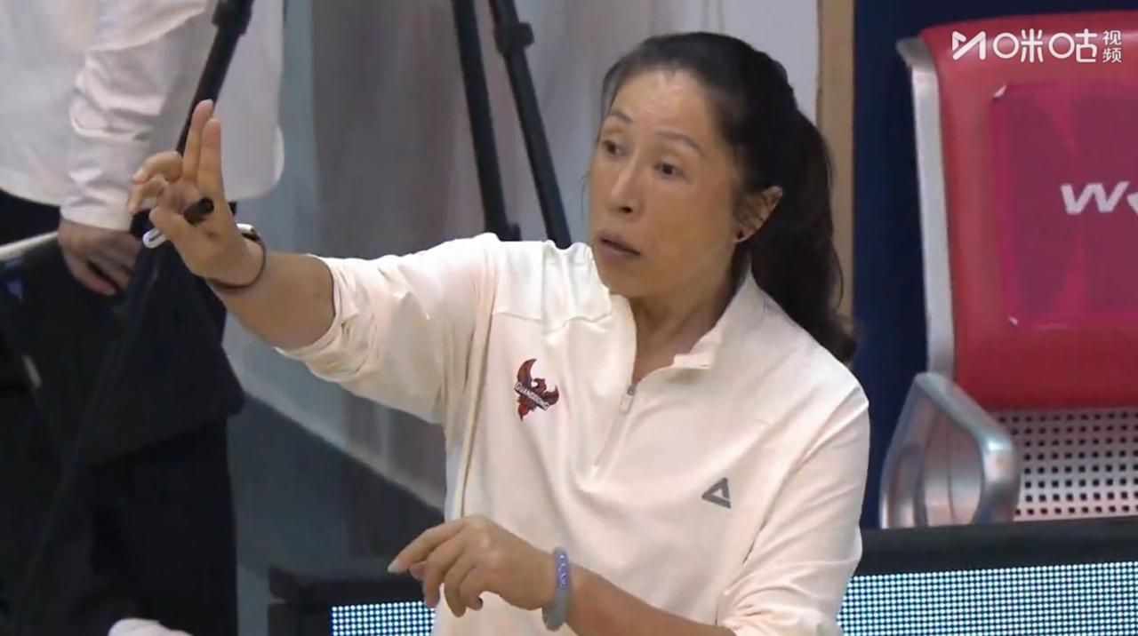 WCBA1/4决赛，江苏女篮以下克上，
绝杀了广东女篮，
以总比分1-0处于领先