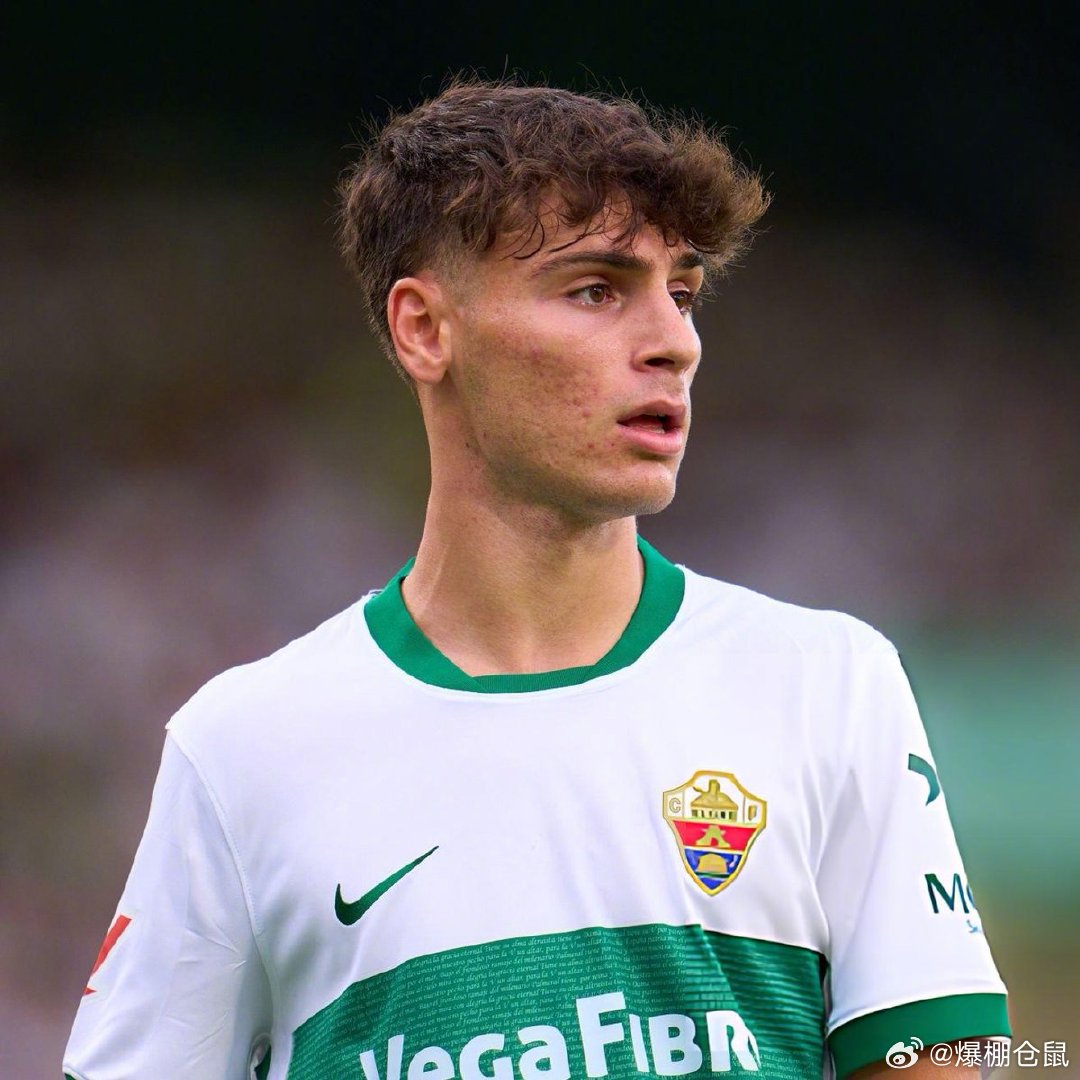 【西班牙新星】《阿斯报》：曼城正在关注20岁的埃尔切中场罗德里戈-门多萨（Rod