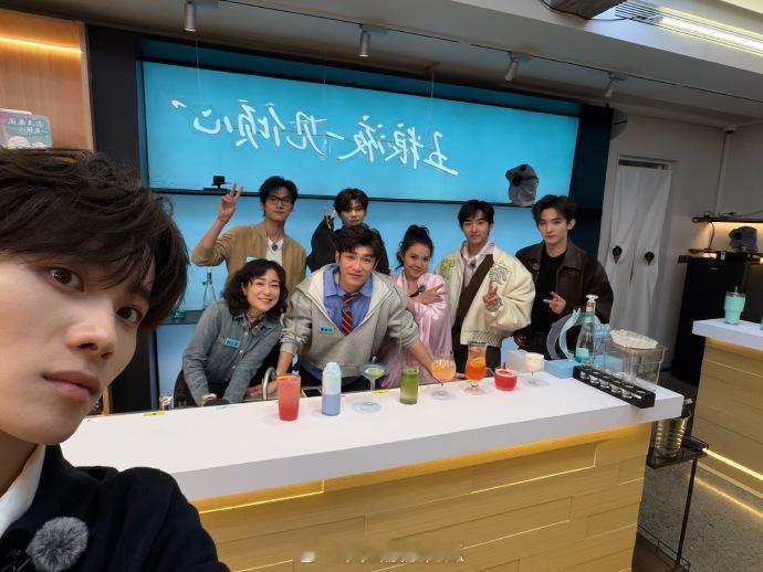 井胧别人发文他剪短片井胧一周素材剪出八分钟回忆销冠井胧解锁全新剪辑技能，一周时间