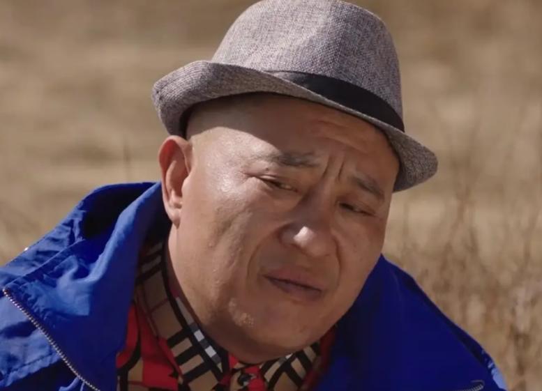 孙立荣直播爆料“赵四”的丑事，尴尬到脚趾抠地，完全不顾忌对方的脸面。
 
直播的