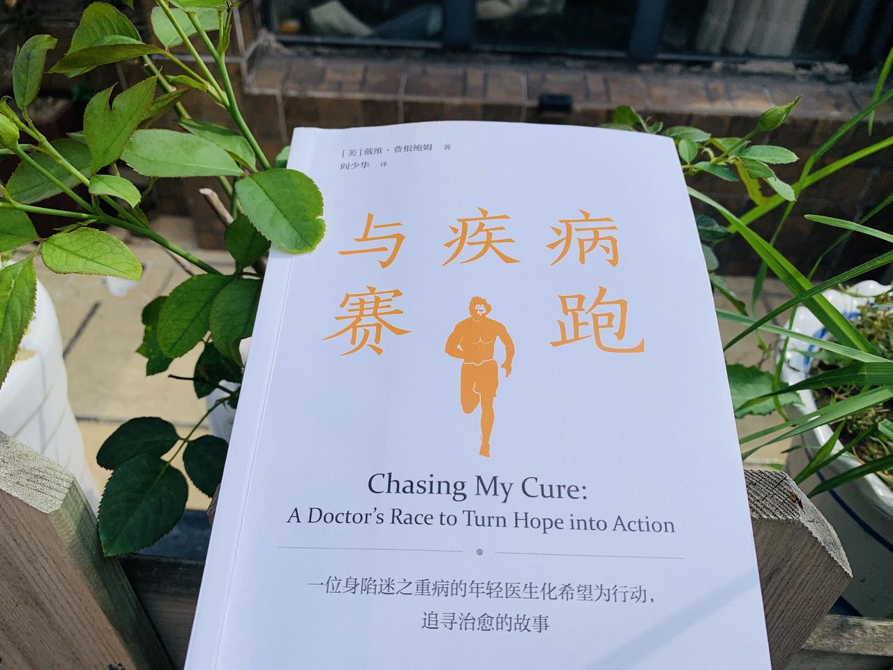 姚贝娜：乳腺癌去世，34岁
梅艳芳：宫颈癌去世，40岁
李媛媛：宫颈癌去世，41