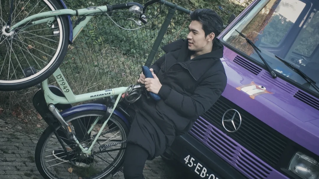 小哥哥，你的自行车怎么这么好看